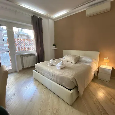 The House Of St. Peter Apartament *